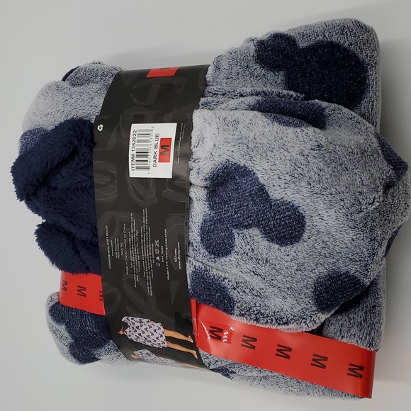 Disney Mickey Lounger with Cozy Hood - Picture 6 of 6